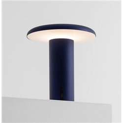 Artemide Takku table lamp