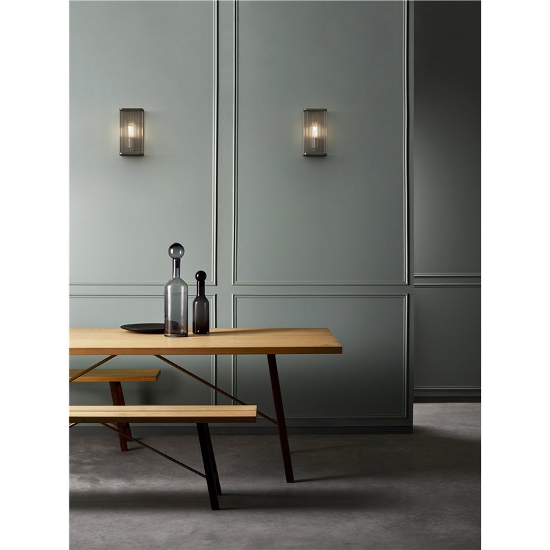 Astro Avignon Square 300 wall lamp