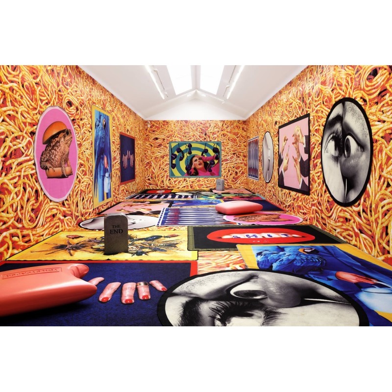 SELETTI Toiletpaper Round Rug  - Lipsticks